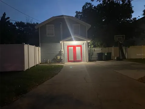 3614 W North B Street Tampa FL 33609