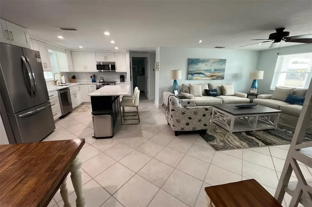 345 Avenida Leona Sarasota FL 34242