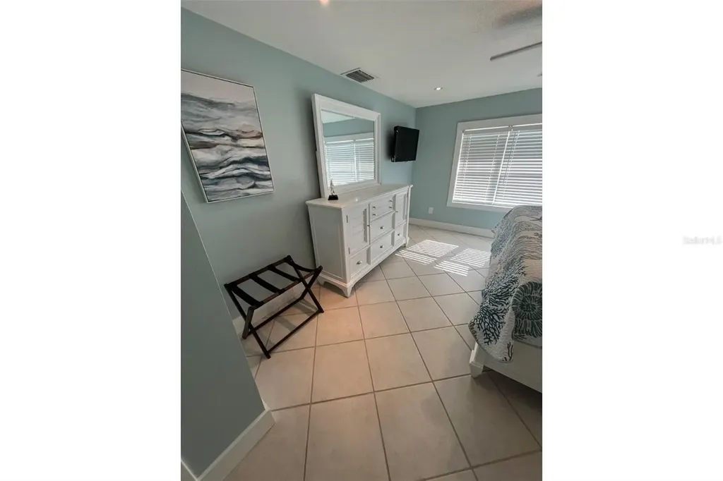 345 Avenida Leona Sarasota FL 34242