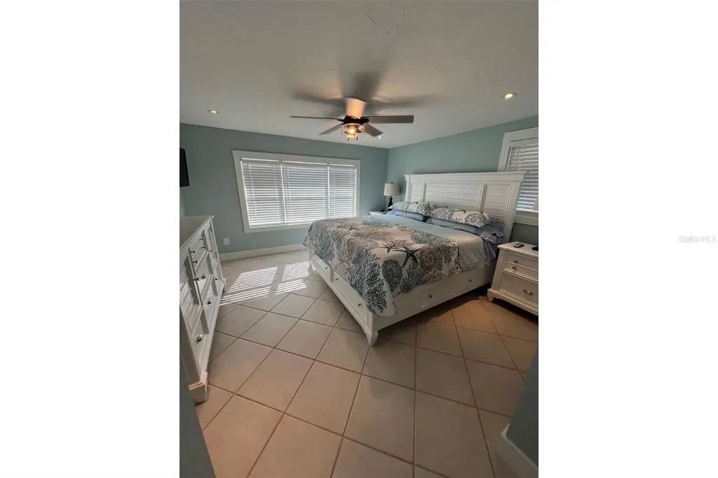345 Avenida Leona Sarasota FL 34242