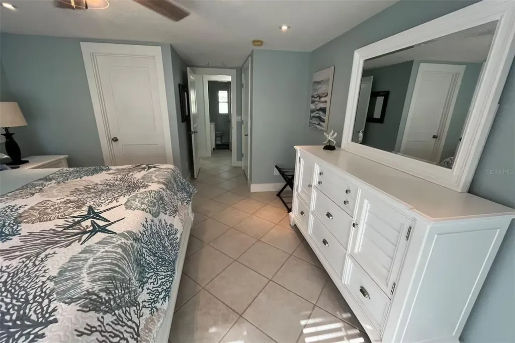 345 Avenida Leona Sarasota FL 34242