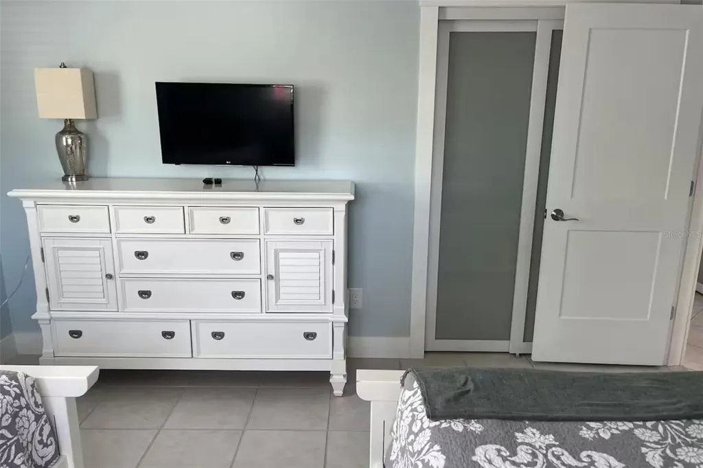 345 Avenida Leona Sarasota FL 34242