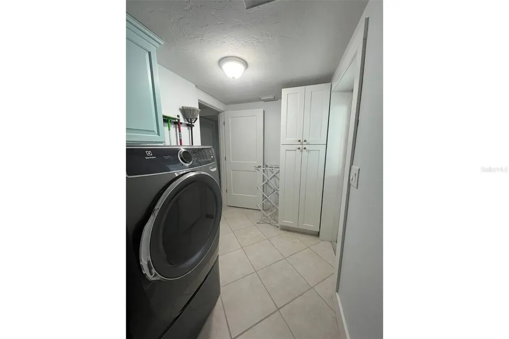 345 Avenida Leona Sarasota FL 34242