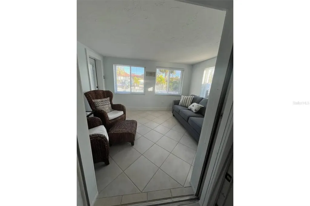345 Avenida Leona Sarasota FL 34242