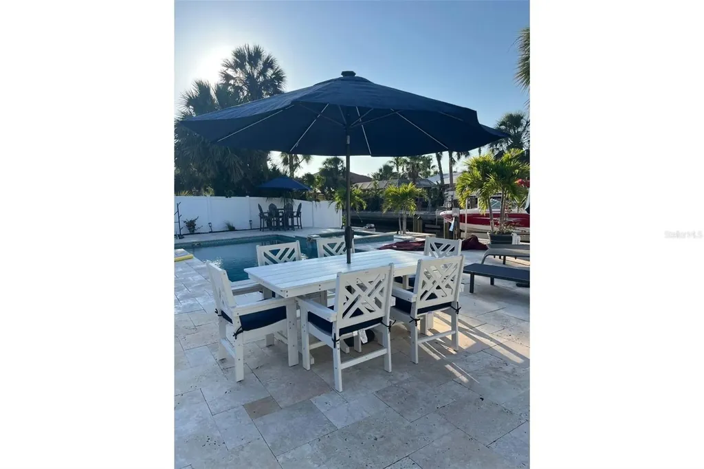 345 Avenida Leona Sarasota FL 34242