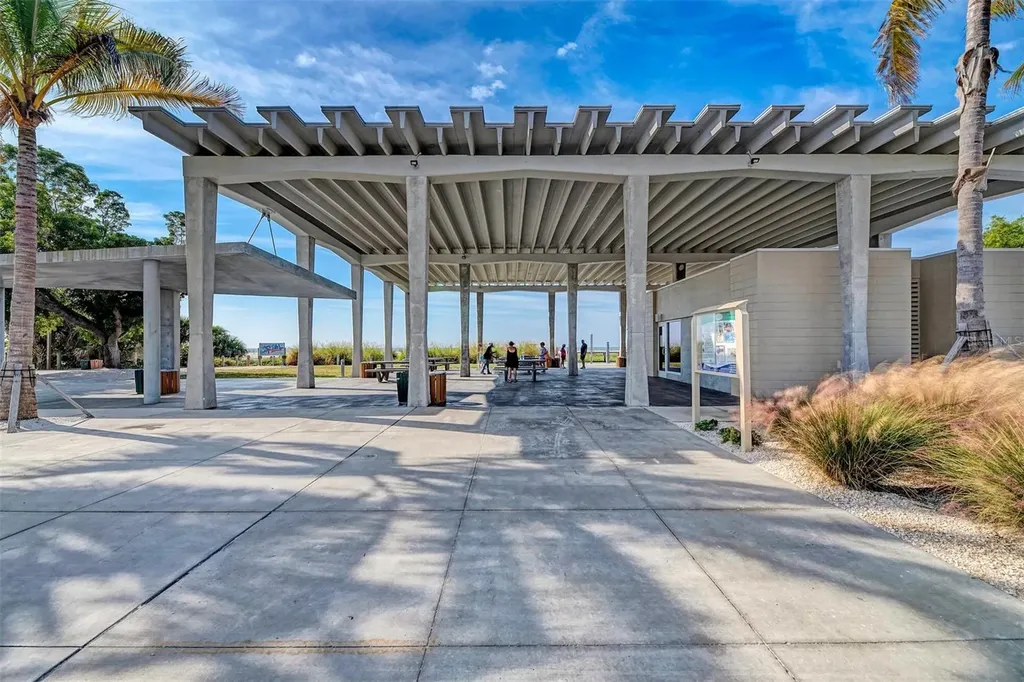 345 Avenida Leona Sarasota FL 34242