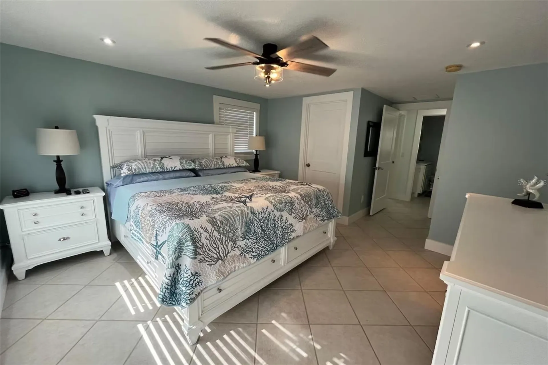345 Avenida Leona Sarasota FL 34242
