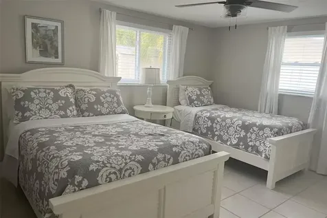 345 Avenida Leona Sarasota FL 34242