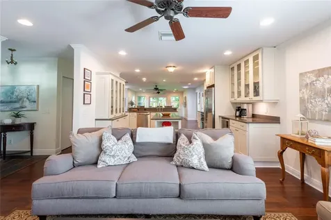 3107 Cocos Road Tampa FL 33618