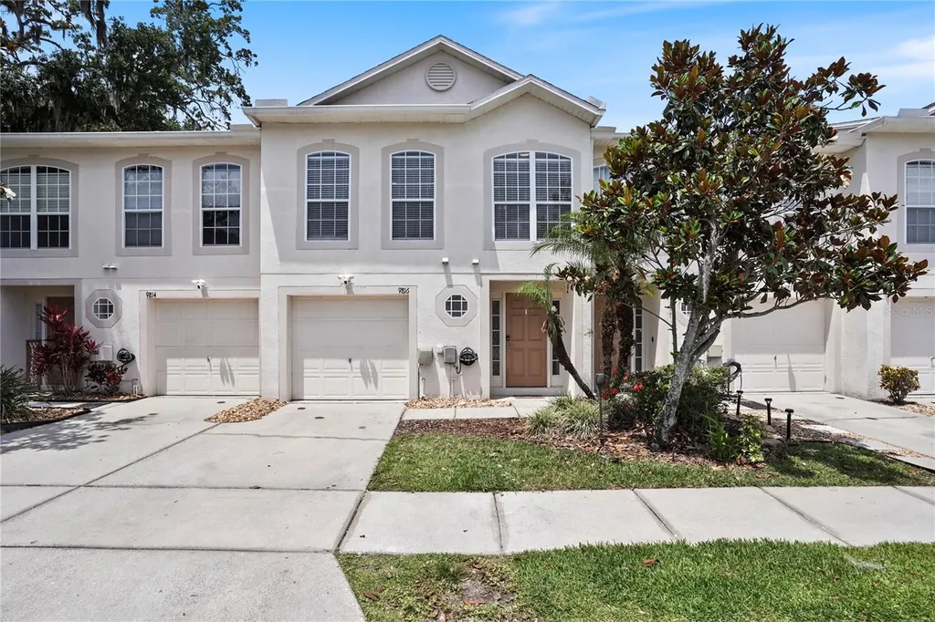 9816 Ashburn Lake Drive Tampa FL 33610