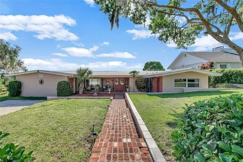 1202 W Lake Otis Drive SE Winter Haven FL 33880