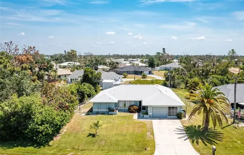 9380 El Campo Avenue Englewood FL 34224