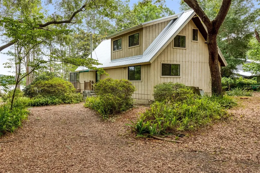 241 Ashley Lake Drive Melrose FL 32666