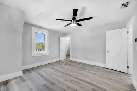 129 84th Avenue N St Petersburg FL 33702