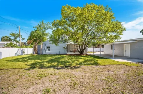 129 84th Avenue N St Petersburg FL 33702
