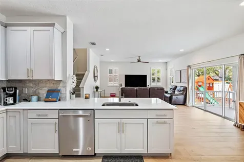 3305 W Cherokee Avenue Tampa FL 33611