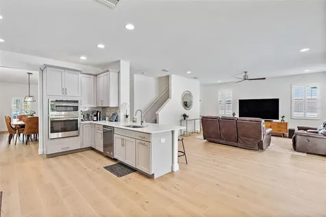 3305 W Cherokee Avenue Tampa FL 33611