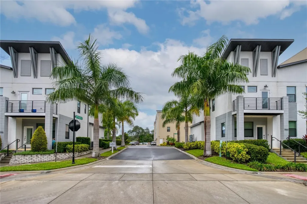 2528 12th Terrace N St Petersburg FL 33713