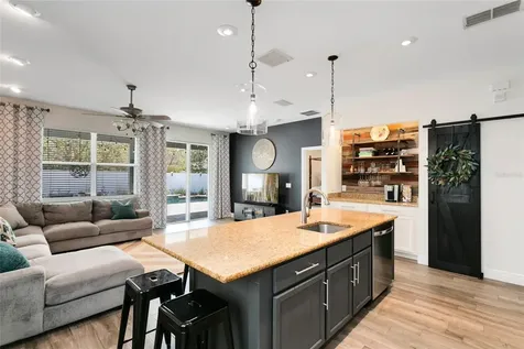 4213 Cummings Street Orlando FL 32828