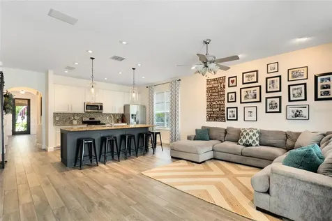4213 Cummings Street Orlando FL 32828