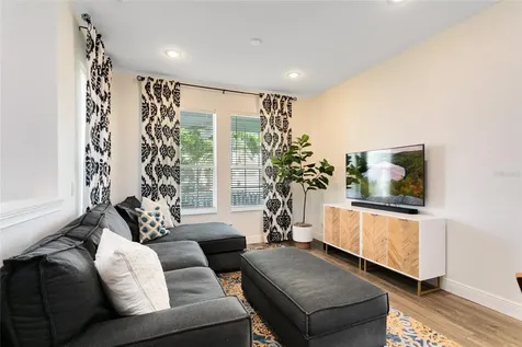 4213 Cummings Street Orlando FL 32828