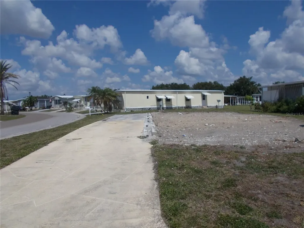 6581 Center Lane North Port FL 34287