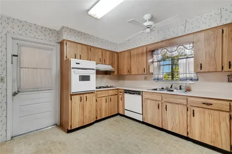 327 Thornwood Way Lakeland FL 33813