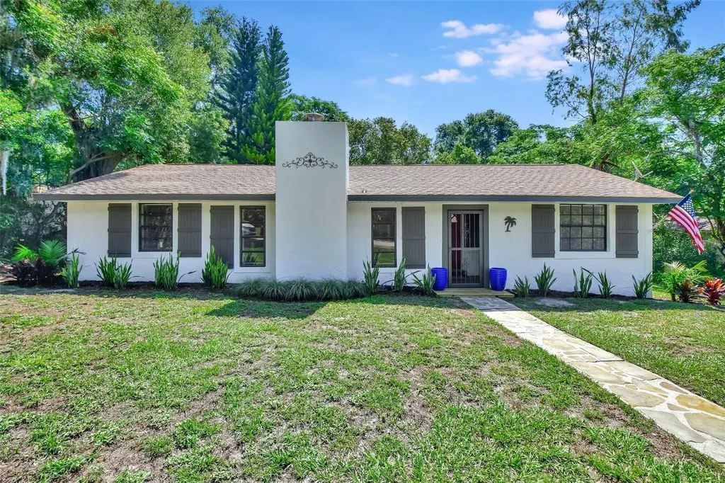 243 Lago Vista Street Debary FL 32713