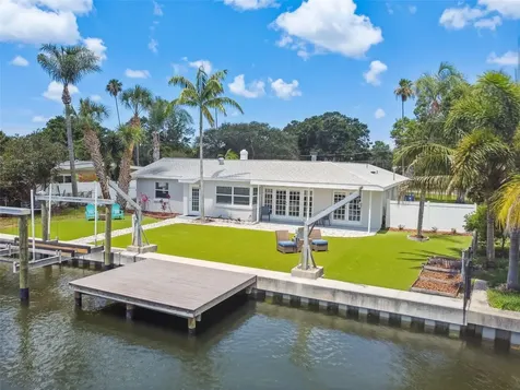5715 Bayou Grande Boulevard NE St Petersburg FL 33703