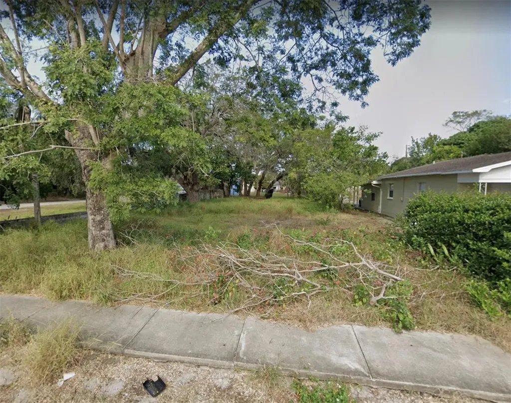4645 15th Avenue S St Petersburg FL 33711