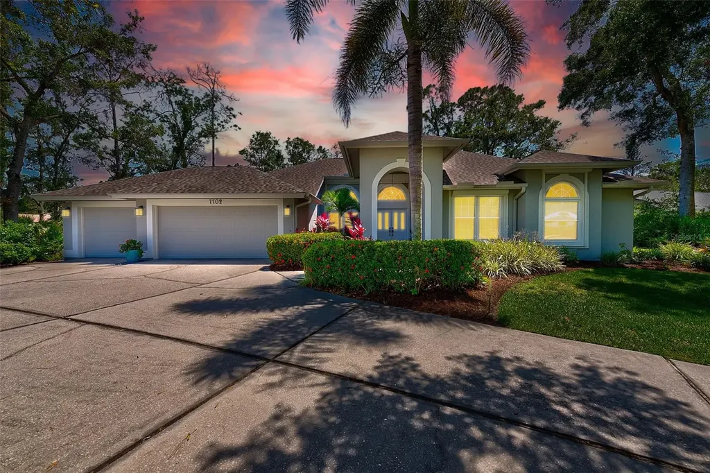 7702 Silver Bell Drive Sarasota FL 34241