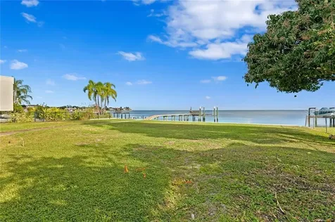 4527 Bayshore Boulevard NE St Petersburg FL 33703