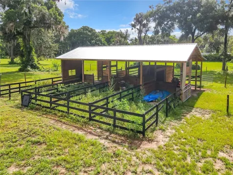1600 NE 180th Street Citra FL 32113