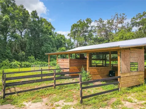 1600 NE 180th Street Citra FL 32113