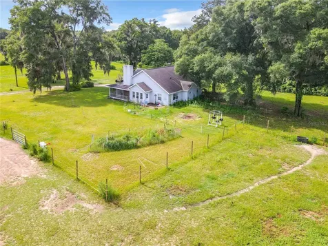 1600 NE 180th Street Citra FL 32113