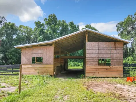 1600 NE 180th Street Citra FL 32113