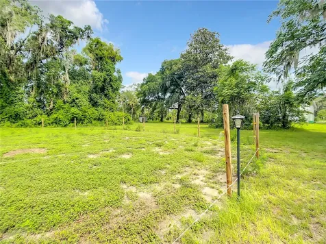 1600 NE 180th Street Citra FL 32113