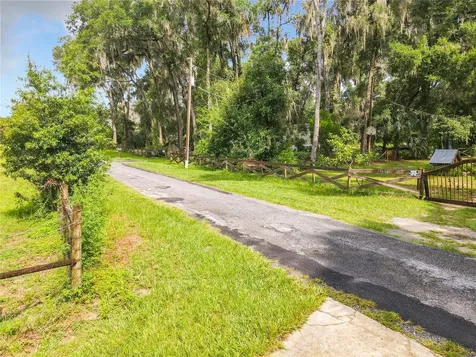 1600 NE 180th Street Citra FL 32113