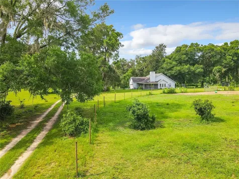 1600 NE 180th Street Citra FL 32113