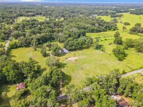 1600 NE 180th Street Citra FL 32113