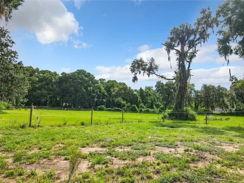 1600 NE 180th Street Citra FL 32113