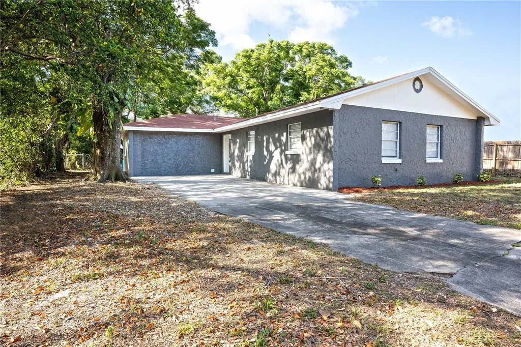 688 Beverly Drive Lake Wales FL 33853