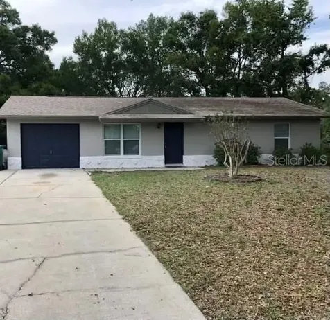 902 April Hills Boulevard Lady Lake FL 32159