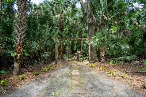 2825 Lake Drive Deland FL 32720