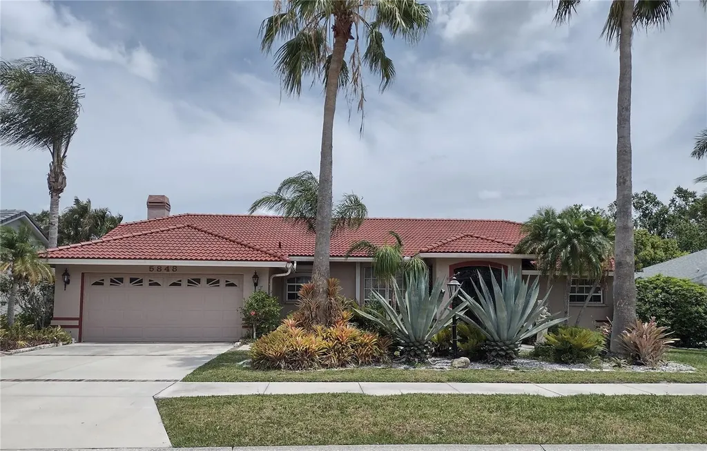 5848 Sandy Pointe Drive Sarasota FL 34233
