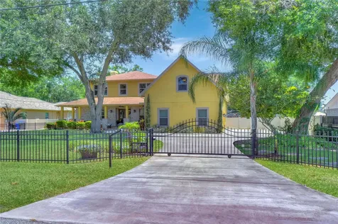 11909 Lake Ridge Road Tampa FL 33618