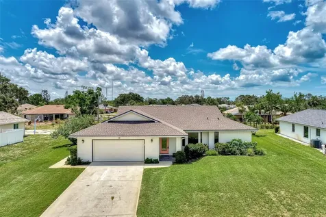 8 Charleston Circle Englewood FL 34223
