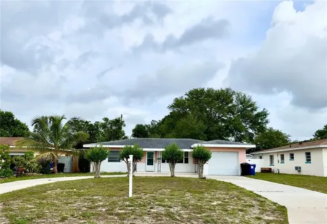 1611 45th Street N St Petersburg FL 33713