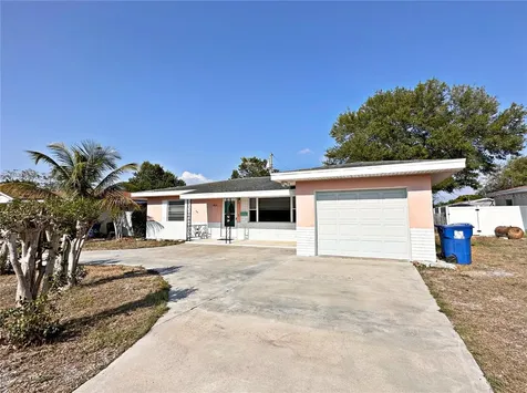 1611 45th Street N St Petersburg FL 33713