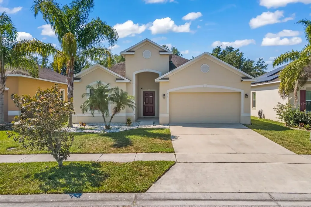 2882 Moonstone Bend Kissimmee FL 34758